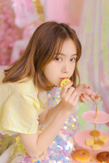 美女拔萝卜玩具